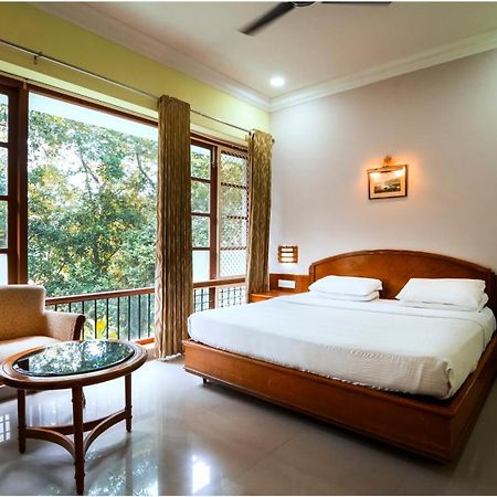 Hotel Aranya Nivas à Thekkady Extérieur photo