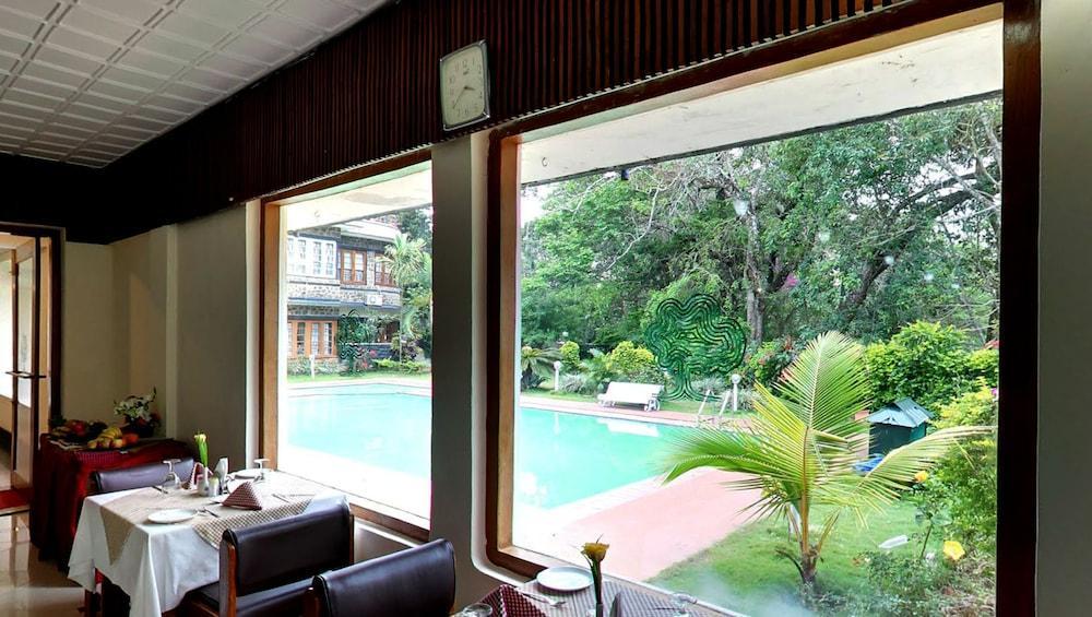 Hotel Aranya Nivas à Thekkady Extérieur photo