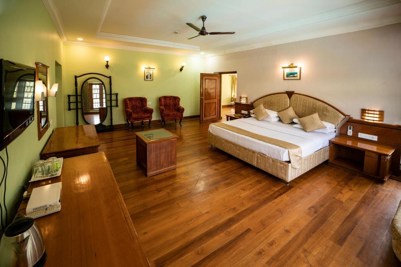 Hotel Aranya Nivas à Thekkady Extérieur photo