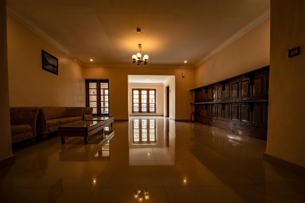 Hotel Aranya Nivas à Thekkady Extérieur photo