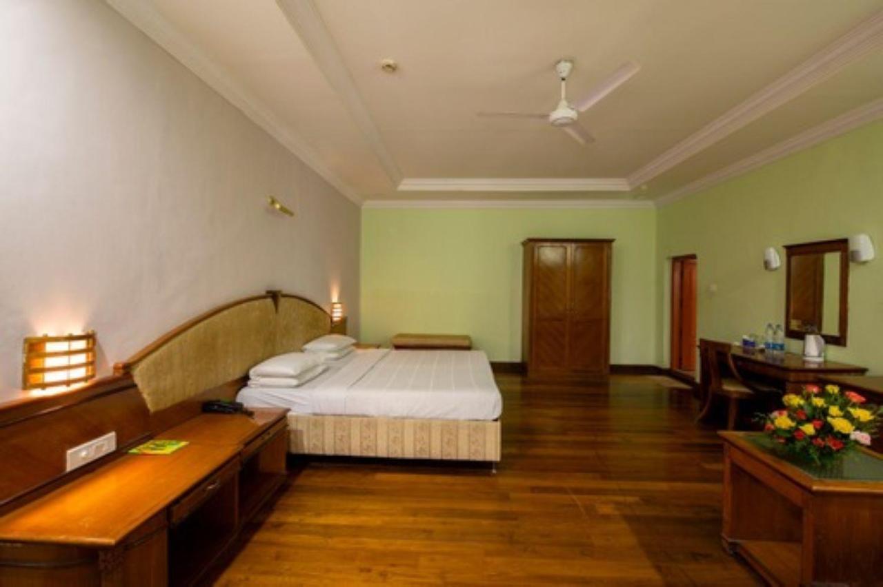 Hotel Aranya Nivas à Thekkady Extérieur photo
