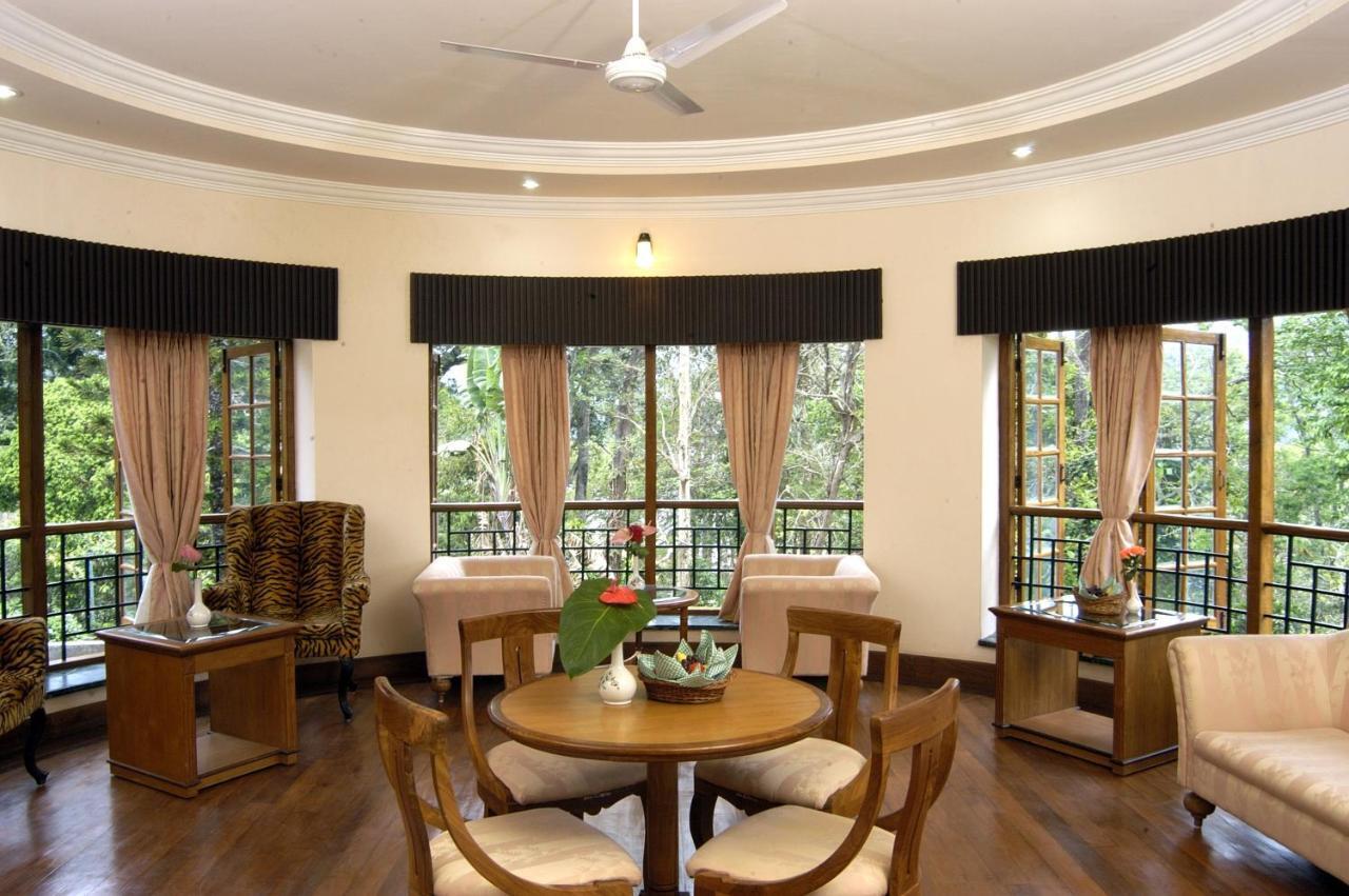 Hotel Aranya Nivas à Thekkady Extérieur photo