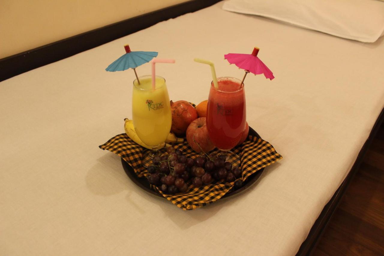 Hotel Aranya Nivas à Thekkady Extérieur photo